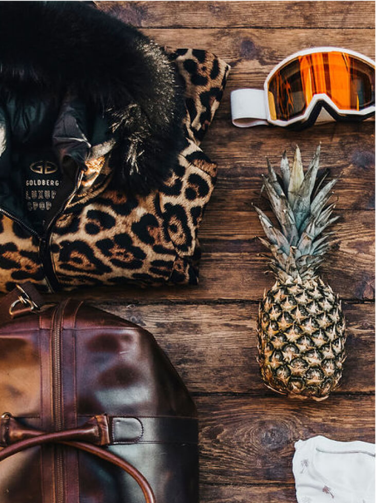 Skiutensilien und Ananas © Matthias Warter